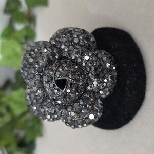 Oxidized Silver Large Flower Stretch Ring with Slver Black Stones